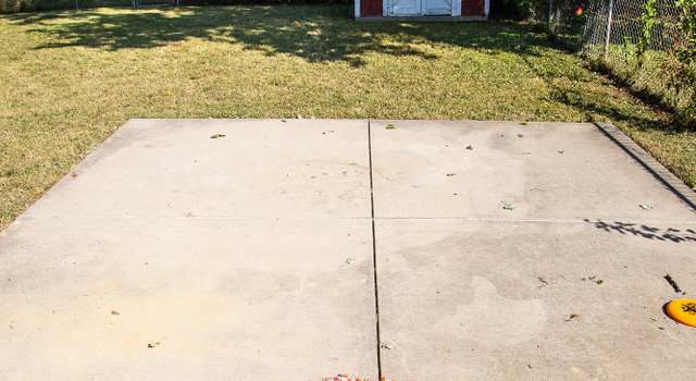 Photo of 3307 Chinquapin Ln, Louisville, KY 40219