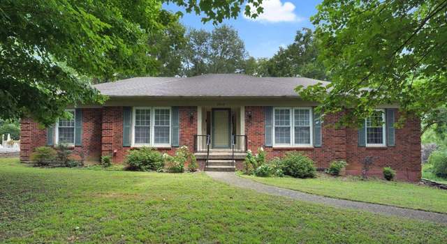 Photo of 3218 Broeck Pointe Cir, Louisville, KY 40241