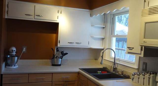 Photo of 9208 Star Rest Cir, Louisville, KY 40272