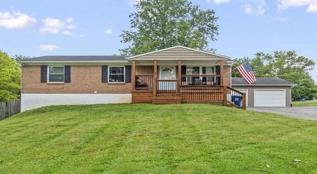 Photo of 6806 Village Green Blvd, Pewee Valley, KY 40056
