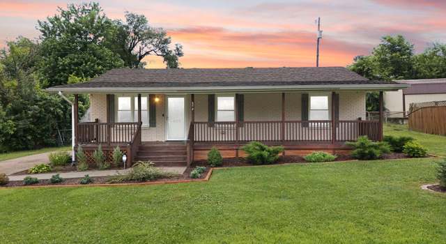 Photo of 404 Boone Ave, Mount Sterling, KY 40353