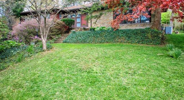 Photo of 215 Choctaw Rd, Louisville, KY 40207