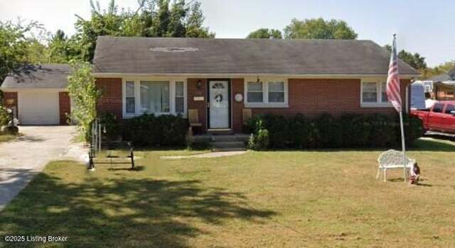 Photo of 1910 Dixie Garden Dr, Louisville, KY 40272