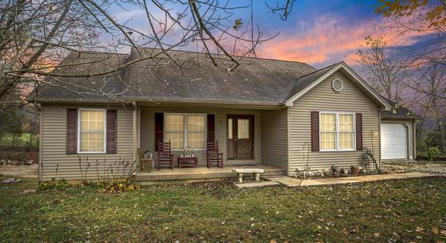 Photo of 215 Foxboro Rd, Brandenburg, KY 40108