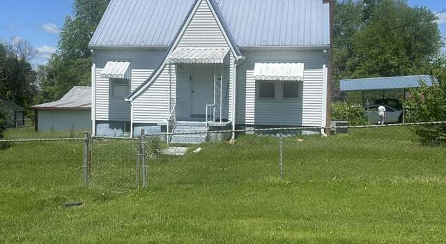Photo of 401 Caroline St, Irvington, KY 40146