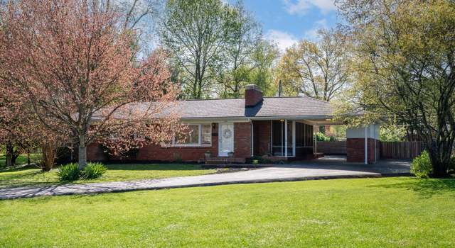 Photo of 209 Woodcleft Rd, Louisville, KY 40222