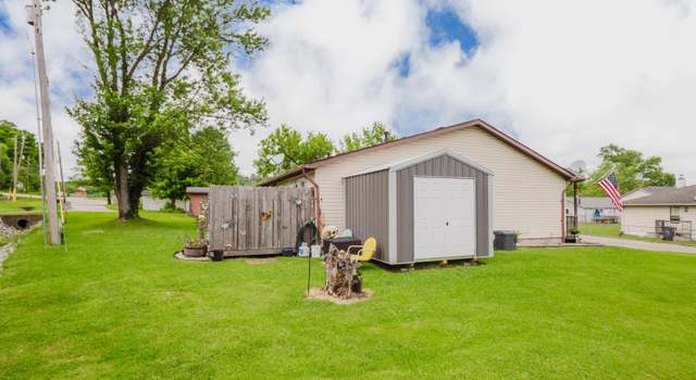 Photo of 912 Cedar St, New Albany, IN 47150