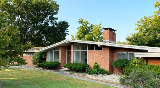 Photo of 1206 Park Hills Ct, Louisville, KY 40207