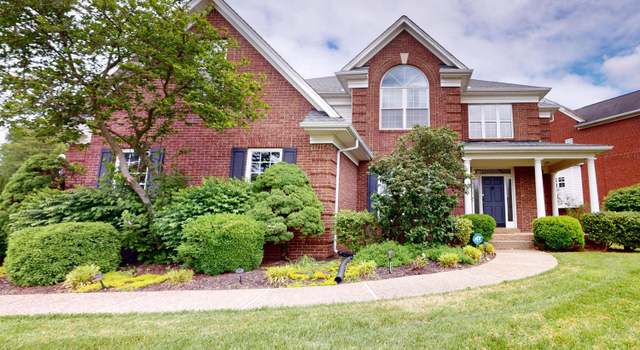 Photo of 10513 Mountain Ash Ln, Prospect, KY 40059