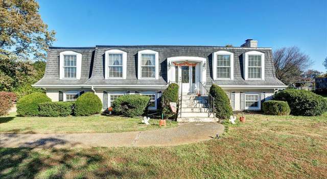 Photo of 4905 Fox Chase Dr, Shepherdsville, KY 40165