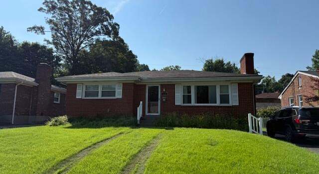 Photo of 1604 Whippoorwill Rd, Louisville, KY 40213