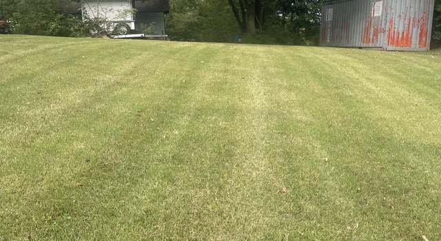 Photo of 325 Chris Dr, Louisville, KY 40214