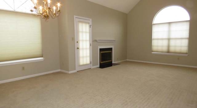 Photo of 8220 Saint Andrews Dr, Louisville, KY 40291