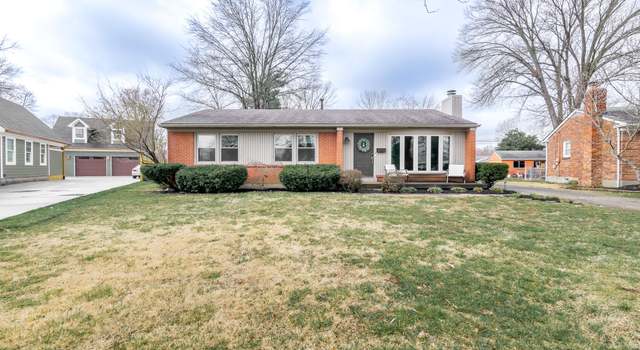 Photo of 6869 Green Meadow Cir, Louisville, KY 40207