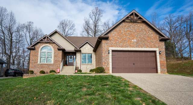 Property at 7605 Aspen Ridge Rd, Louisville, KY 40214, 3 beds, 3 baths