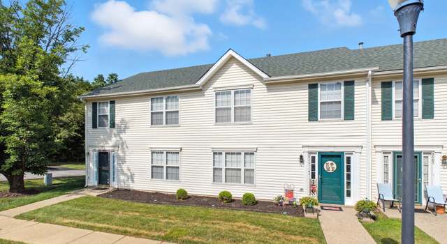 Photo of 8013 Hunter Green Way, Louisville, KY 40291