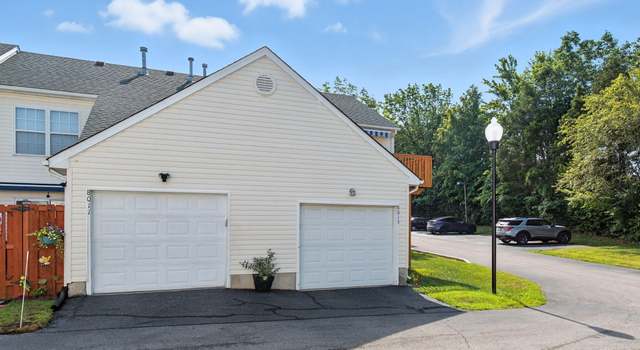 Photo of 8013 Hunter Green Way, Louisville, KY 40291