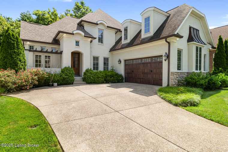 Photo of 7809 Springfarm Pointe Pl Prospect, KY 40059