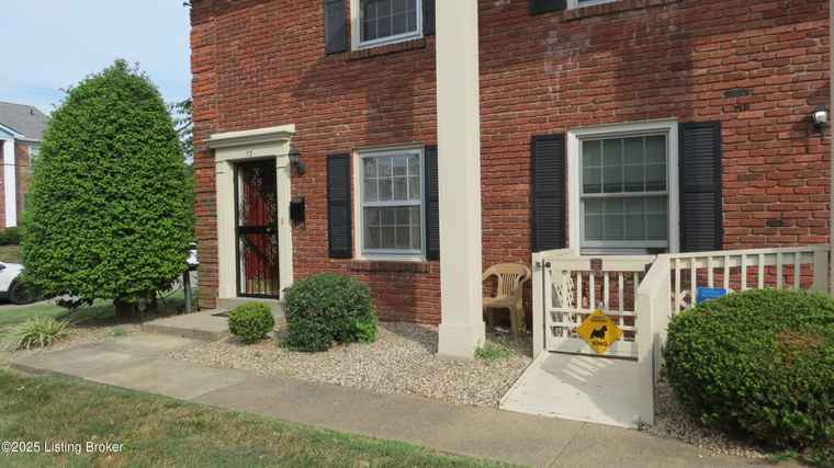 Photo of 1926 Goldsmith Ln #73 Louisville, KY 40218