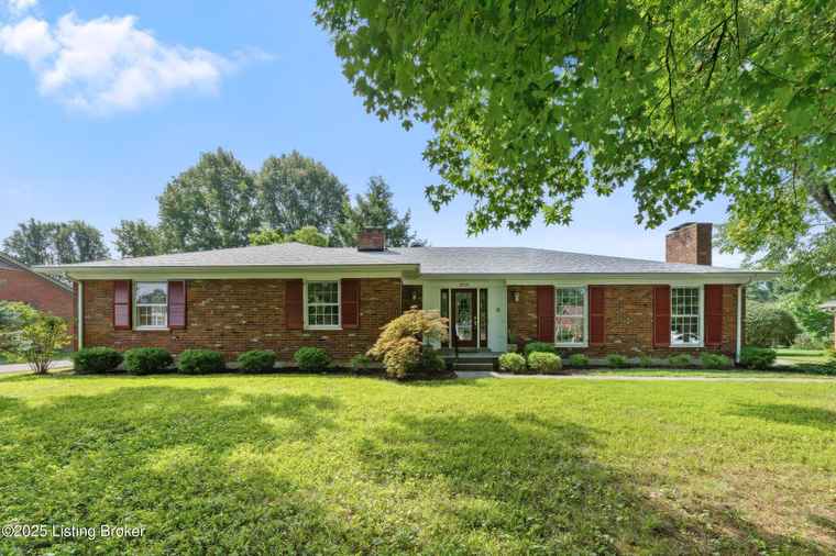 Photo of 8308 Dinah Way Louisville, KY 40242