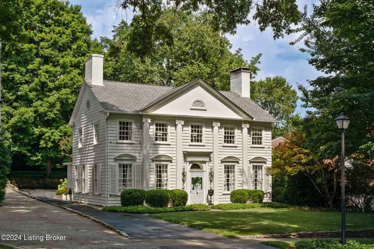 Photo of 537 Garden Dr Louisville, KY 40206