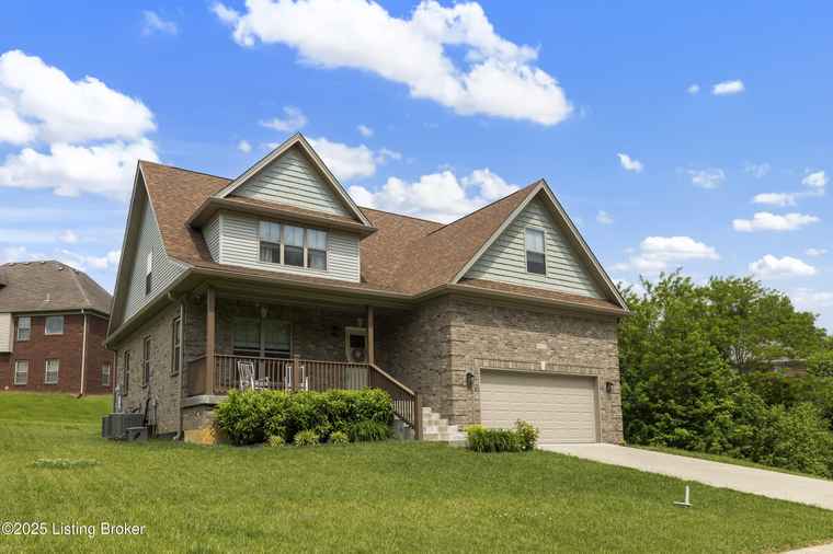 Photo of 9102 Pinnacle Place Dr Louisville, KY 40272
