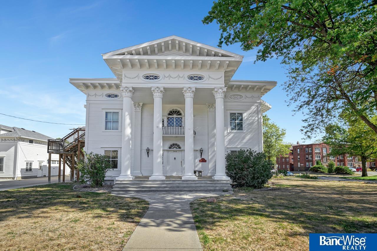 740 Lincoln Place