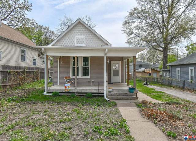 Property at 2273 Dudley St, Lincoln, NE 68503, 2 beds, 1 bath