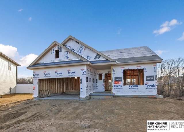 Property at 18121 Sage Cir, Omaha, NE 68136, 4 beds, 3 baths
