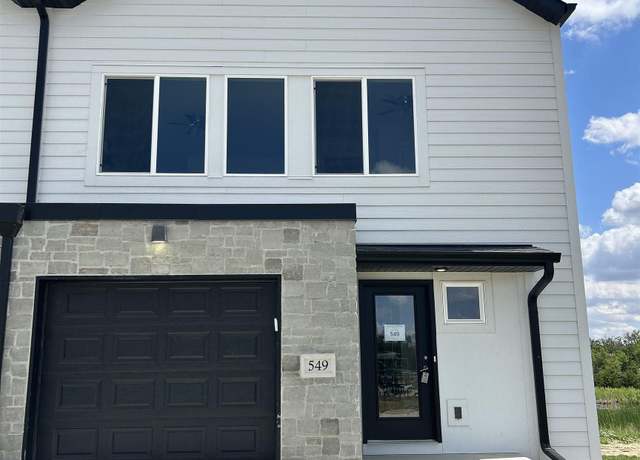 Property at 549 W Corsac Rd, Lincoln, NE 68523, 4 beds, 2.5 baths