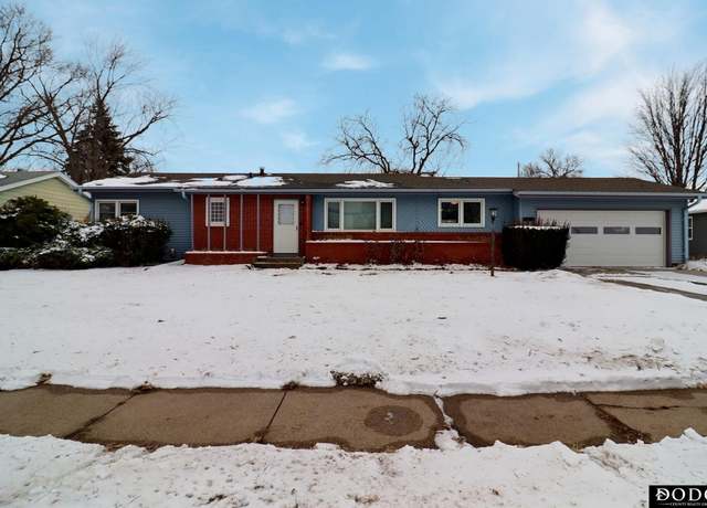 Property at 1535 N Lincoln St, Fremont, NE 68025, 3 beds, 2 baths