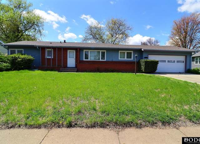 Property at 1535 N Lincoln St, Fremont, NE 68025, 3 beds, 2 baths