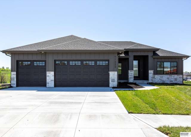 Property at 11019 N 166th St, Bennington, NE 68007, 5 beds, 3 baths