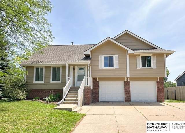 Property at 14403 S 34th Ave, Bellevue, NE 68123, 3 beds, 2.5 baths