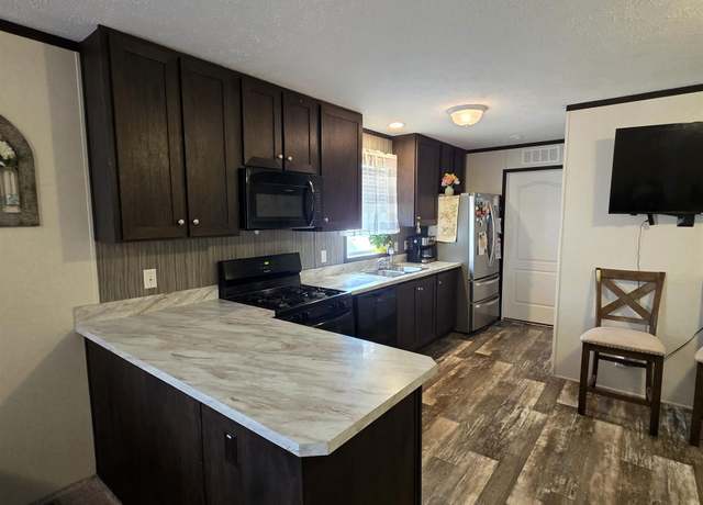 Property at 5702 N 16th St #74, Omaha, NE 68110, 3 beds, 2 baths