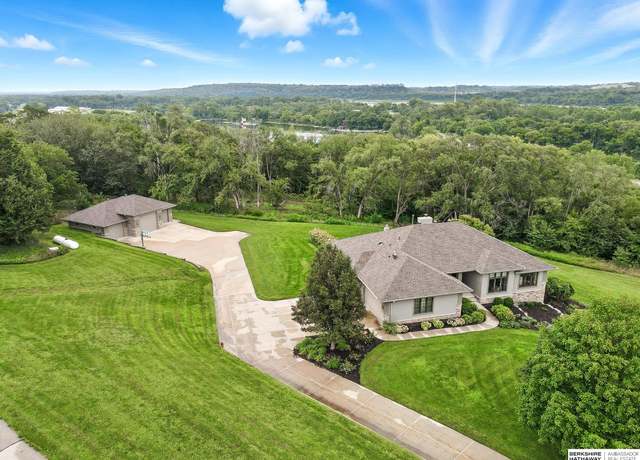 Property at 21102 Riha Rd, Springfield, NE 68059, 4 beds, 5.5 baths