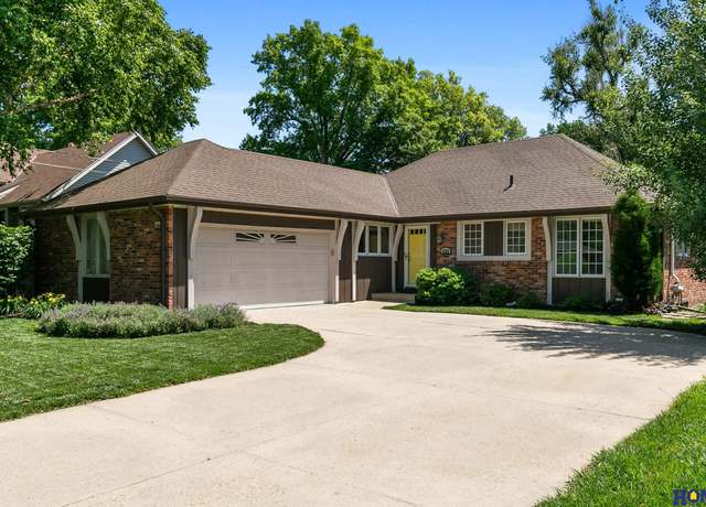 Property at 4220 S 30th St, Lincoln, NE 68502, 3 beds, 2 baths