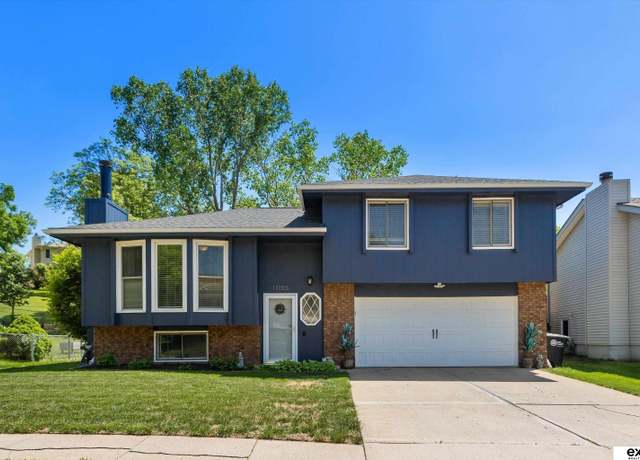 Property at 11105 Crown Point Ave, Omaha, NE 68164, 3 beds, 2.5 baths