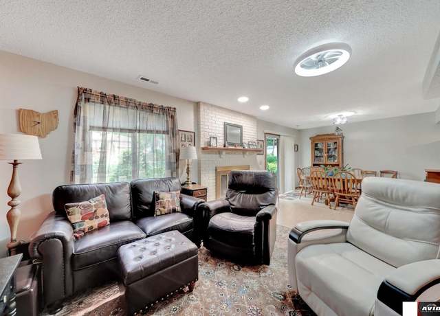 Property at 223 N 75th Ct, Lincoln, NE 68505, 3 beds, 2.5 baths