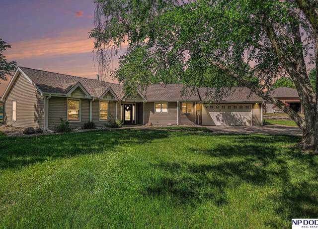 Property at 1050 Timberwood Dr, Ames, NE 68621, 4 beds, 2.5 baths