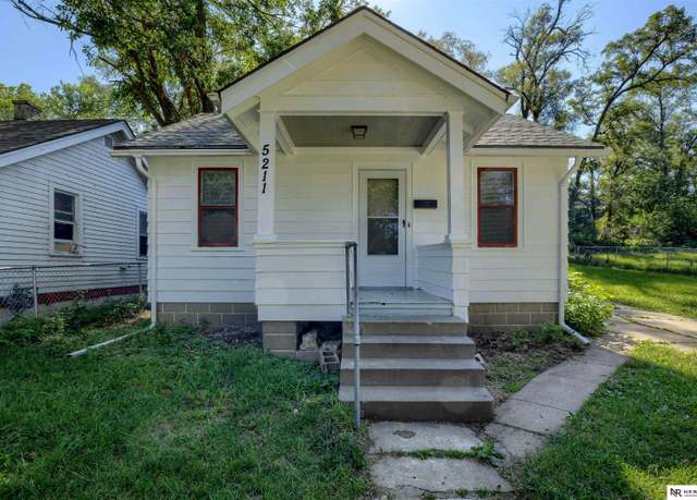 Property at 5211 N 38th St, Omaha, NE 68111, 2 beds, 1 bath