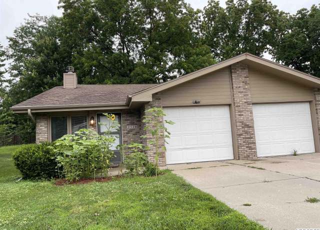 Property at 2528 Benson Gardens Blvd, Omaha, NE 68134, 2 beds, 1 bath