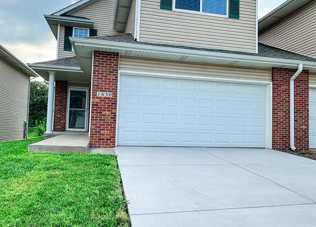 Property at 1630 Sawyer St, Lincoln, NE 68505, 3 beds, 2.5 baths