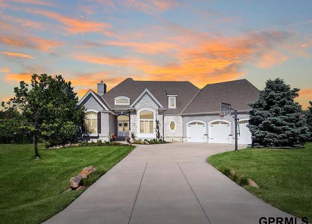 Property at 12261 Bobwhite Rd, Gretna, NE 68028, 6 beds, 4.5 baths