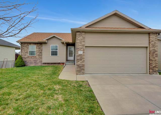 Property at 9516 Mortensen Ct, Lincoln, NE 68526, 4 beds, 3 baths