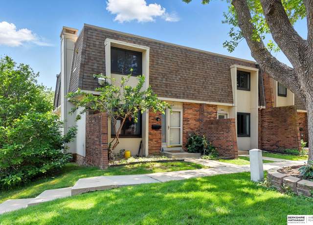 Property at 5604 S 92 Plz, Omaha, NE 68127, 3 beds, 2.5 baths