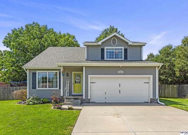 Property at 20055 Cleveland St, Elkhorn, NE 68022, 4 beds, 2.5 baths