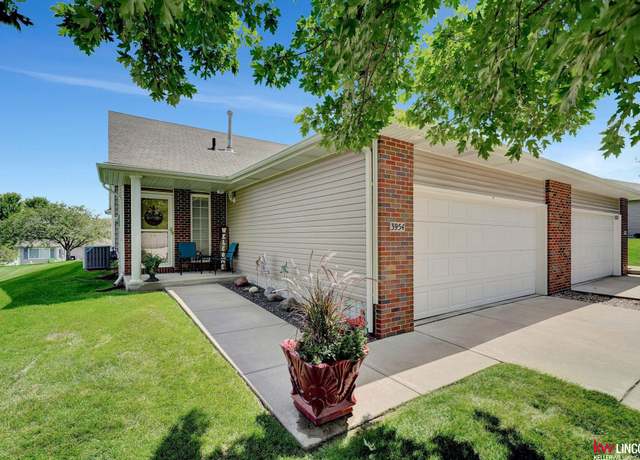 Property at 3954 N 18 St, Lincoln, NE 68521, 2 beds, 1.5 baths