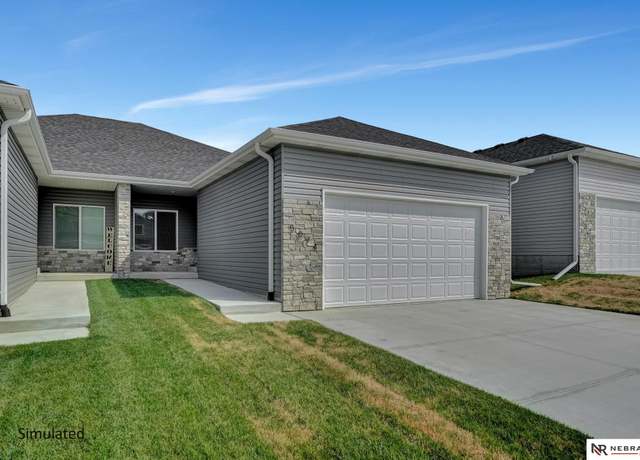 Property at 1600 NW 45th St, Lincoln, NE 68528, 4 beds, 3 baths