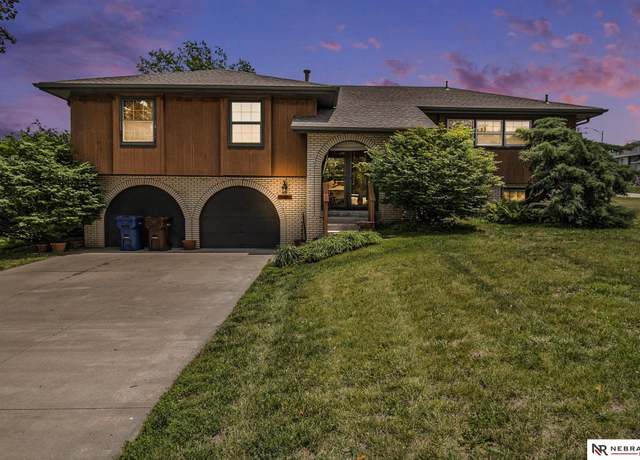 Property at 15113 Eureux Cir, Bellevue, NE 68123, 4 beds, 3 baths